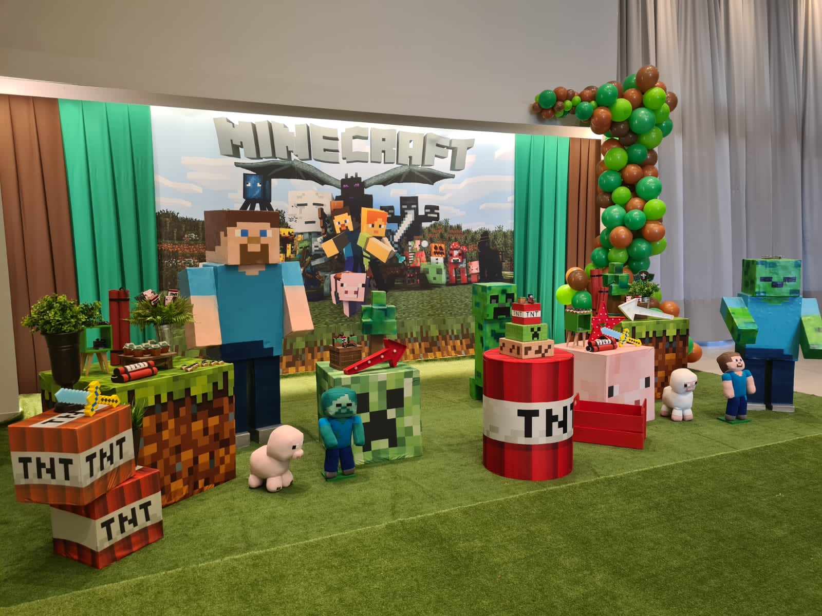 como fazer boneco minecraft passo a passo  Minecraft, Festa minecraft  simples, Mine craft party